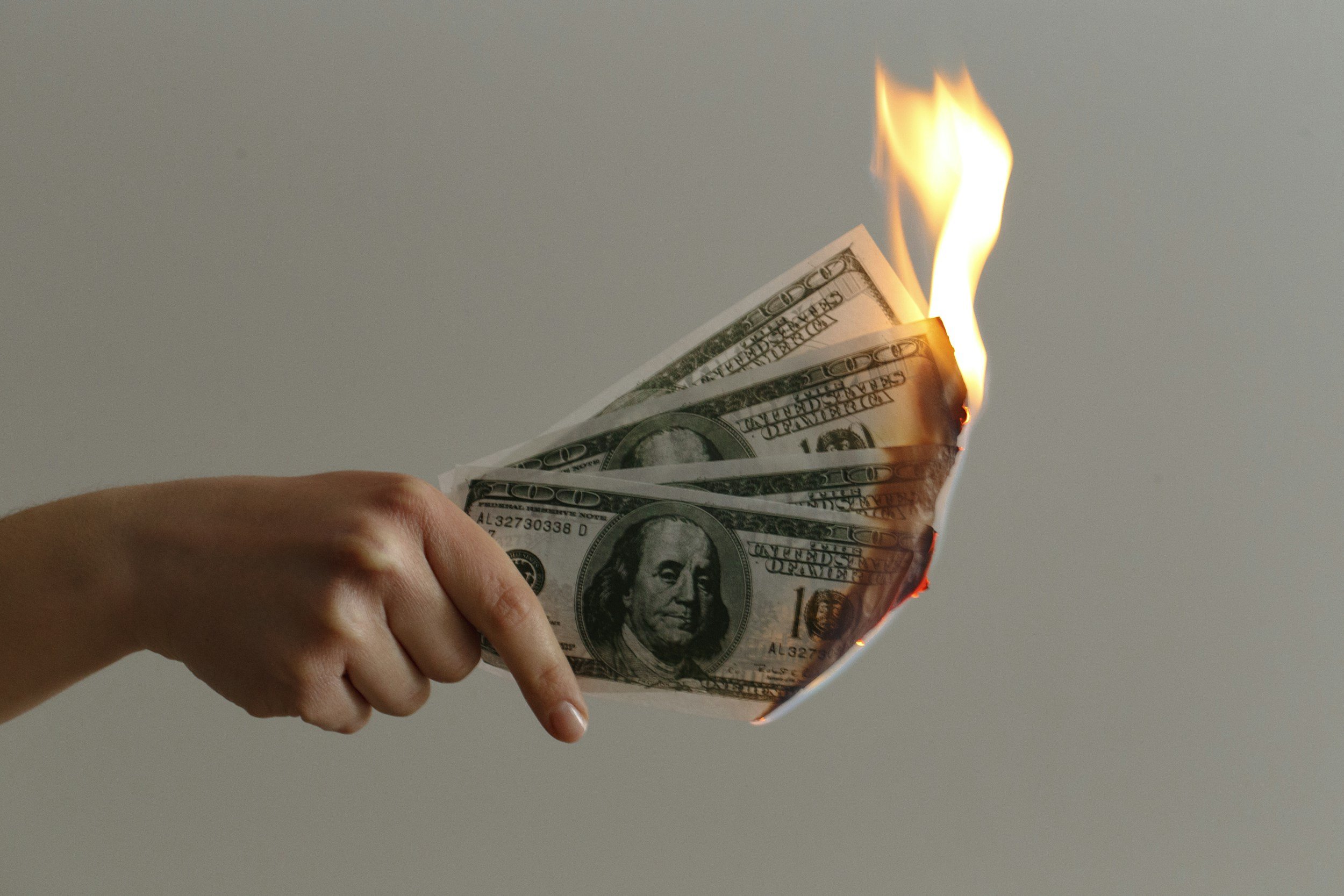 Mastering Money: The Do's and Don'ts of Mindful Spending